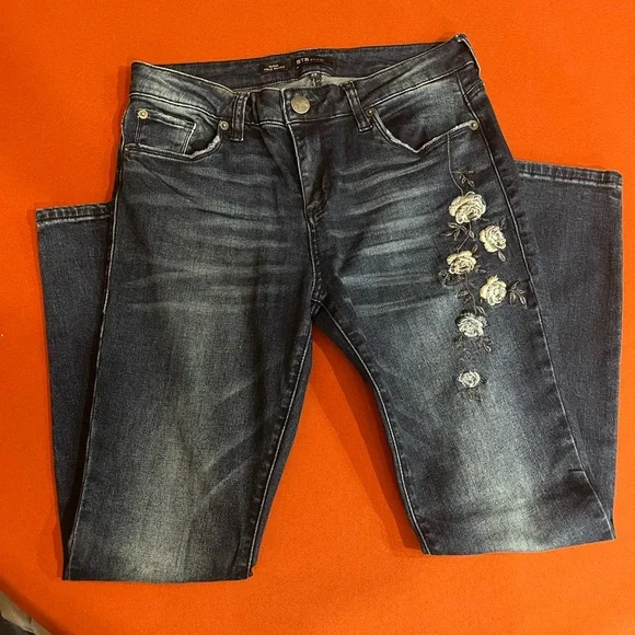 STS Blue Dark Wash Floral Embroidered Jeans - Picture 1 of 3
